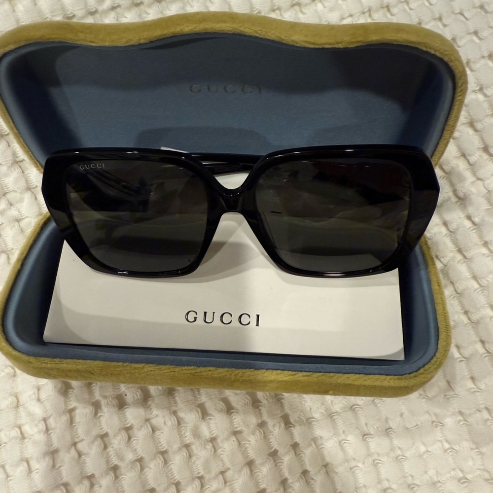 GUCCI Sunglasses Black Gold GG